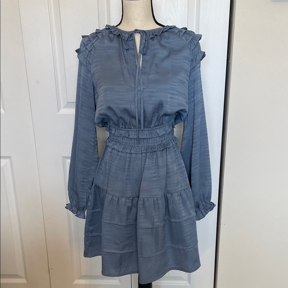 NWOT YAKIRA BELLA ELEGANT BLUE LONG SLEEVE RUFFLE DRESS. SIZE XS.